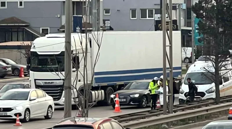 Kocaeli'de Motosiklet Kazasında 16 Yaşında Ölüm