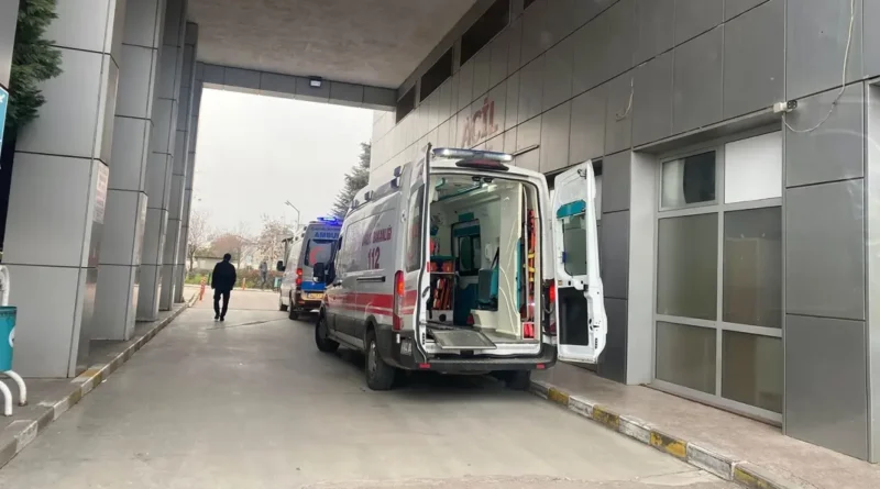 Kocaeli'de Tavuk Döner Zehirlenmesi: 300'ün Üzerinde Hasta