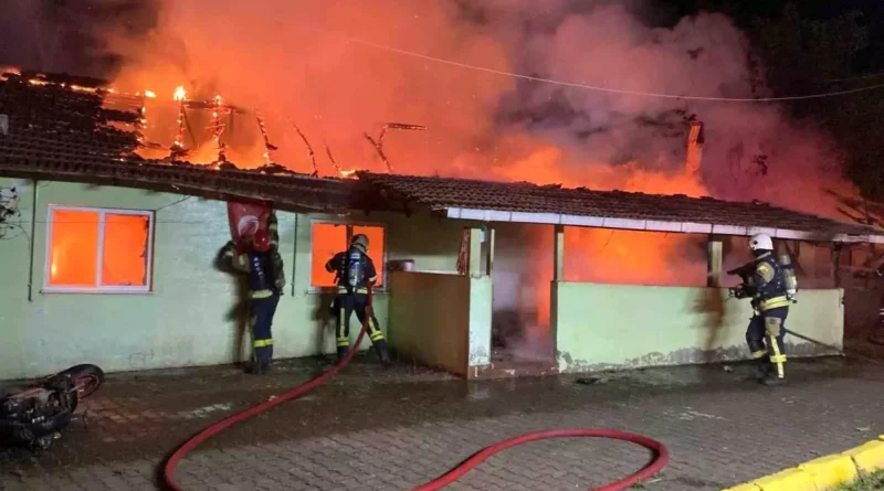 Türk Oğul, Annesinin Evini Yaktı, 15 Yıl Ceza Aldı