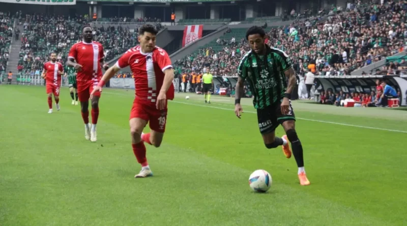 Kocaelispor, Ankara Keçiörengücü'nü 4-1 Yendi