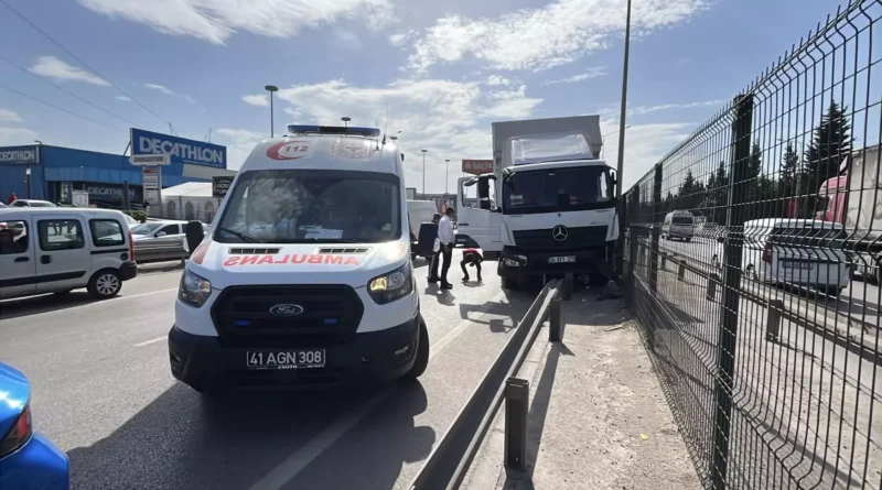 Başiskele'de Kalp Krizi Geçiren Şoför Kaza Yaptı