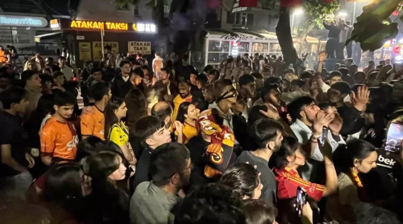 Galatasaray'ın 25. Şampiyonluğu Kocaeli'nde Kutlandı