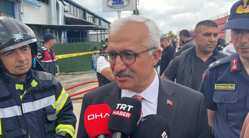 Kocaeli'de yangın dört işletmeyi vurdu