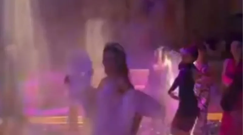 Kına gecesinde dev disko topu yaraladı