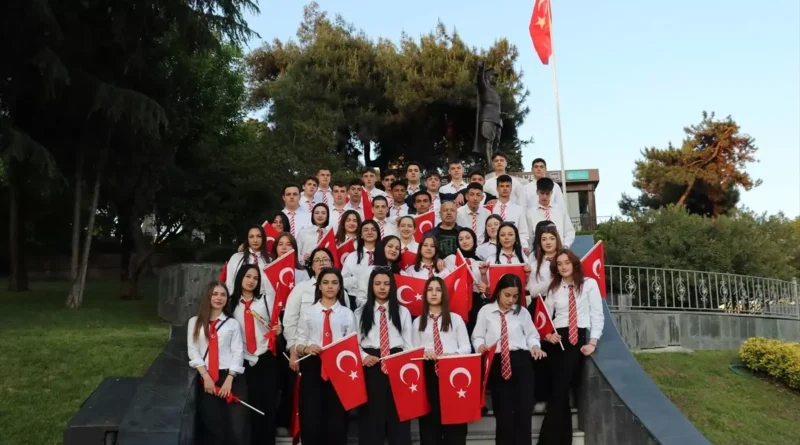 Kocaeli'de 19 Mayıs Kortej Yürüyüşü Yapıldı