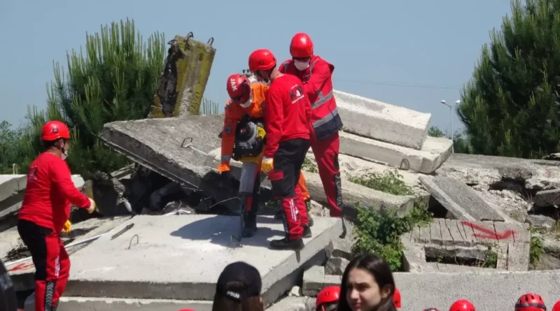 Kocaeli'de deprem tatbikatı, 2.500 katıldı