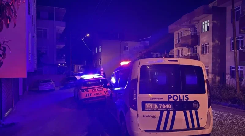 Kocaeli'de Evinde Silahla Yaralanan Kadın Hastaneye Sevk Edildi
