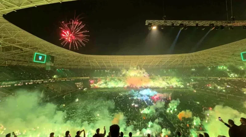 Kocaelispor Süper Lig'e Kapı Açtı: Şampiyon Kutlaması Coşkuluydu