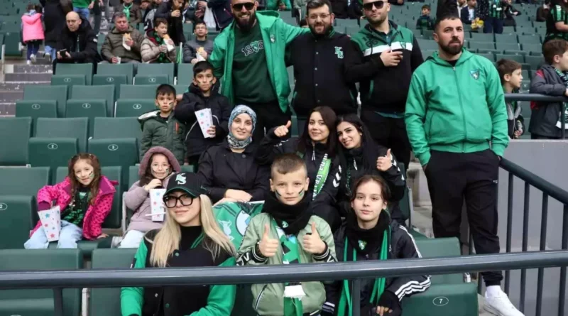 Kocaelispor, Öğrencilere ve Ailelere %41 İndirimli Kombine Bilet Satıyor