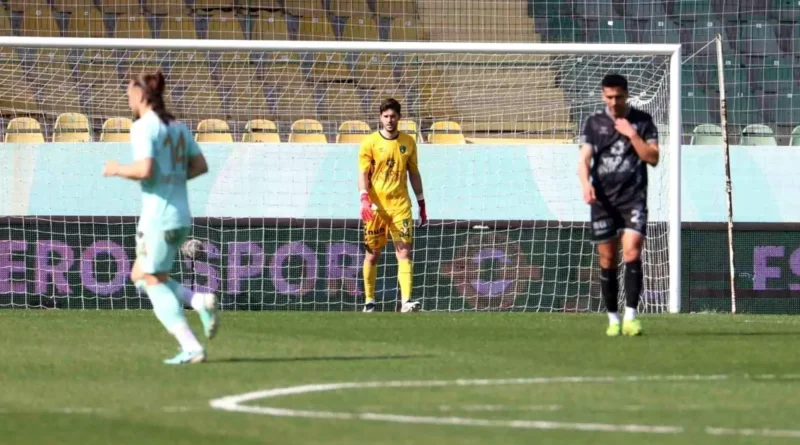 Kocaelispor, Galatasaray'dan Kiralık Kalecisini Gönderdi