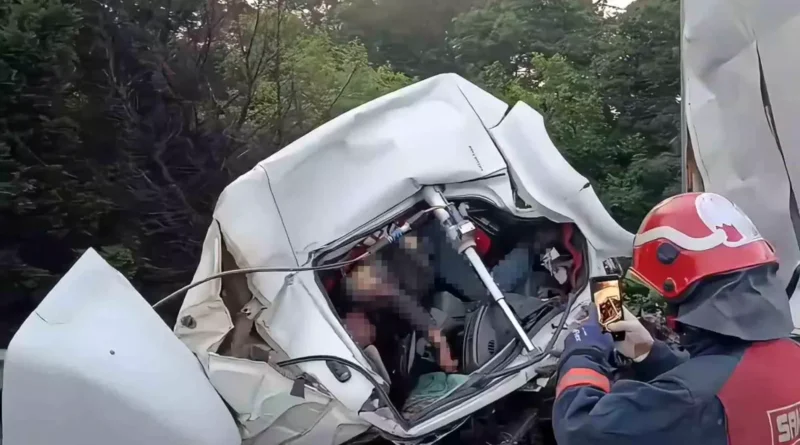 Kocaeli'de Trafik Kazası: Sürücü Öldü