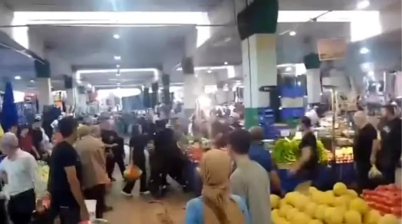 Pazarcı Esnafı, Kızının Gözleri Önünde Vatandaşı Darp Etti