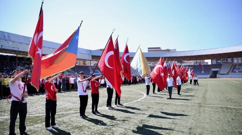 Sakarya ve çevresinde 19 Mayıs kutlandı.