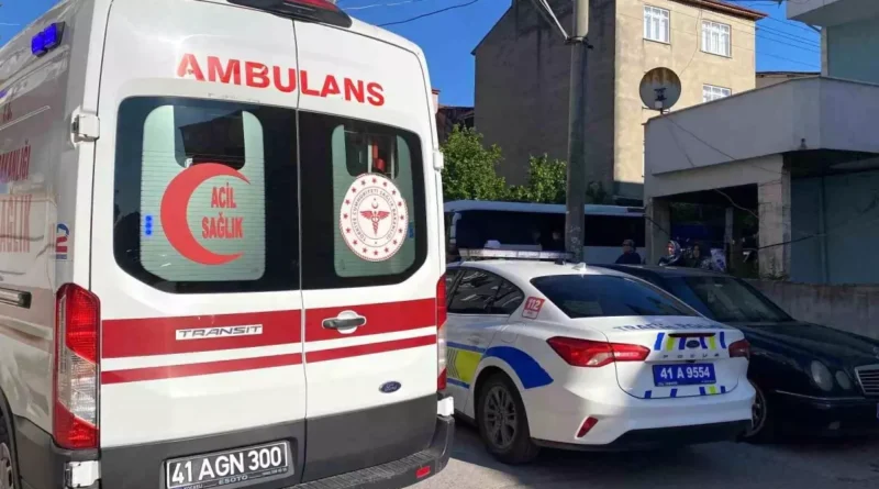 Kocaeli'de Minibüs 7 Yaşındaki Çocuğa Çarptı
