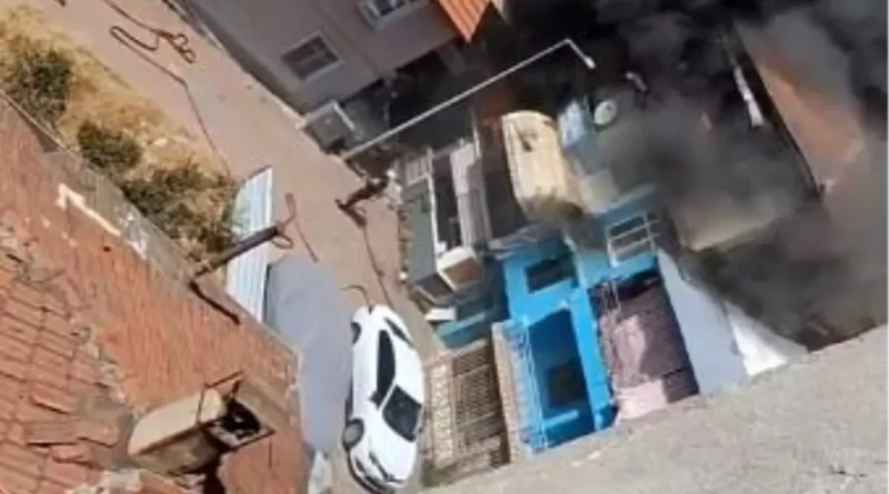 Kocaeli'nde Yangın: 3 Mahsur, 7 Daire Hasar Gördü