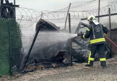 Kocaeli'de yangında tek katlı ev yandı