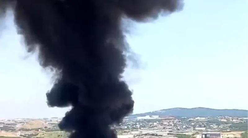 Kocaeli'de Yangın Çöp Ayrıştırma Tesisinde Kontrol Altında