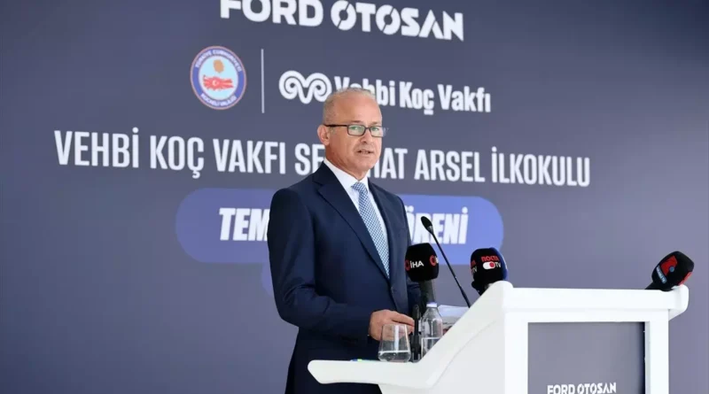 Ford Otosan ve Vehbi Koç Vakfı, Kocaeli'nde ilkokul inşa etti.