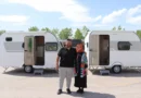 Karavan Tutkunu Çift, Tasarımlarını Yapıyor