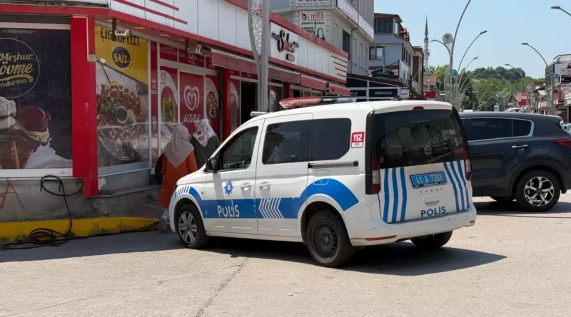 Kıyma Makinesine Elini Sokan Çalışan Yaralandı