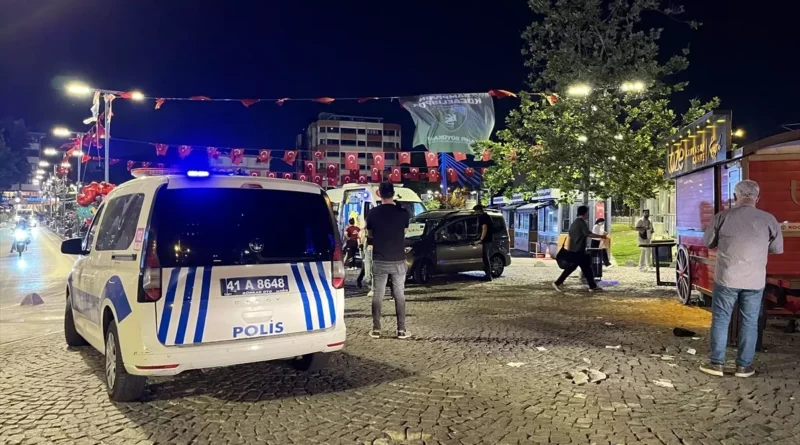 Kocaeli'de Bıçaklı Kavga: 1 Kişi Yaralı