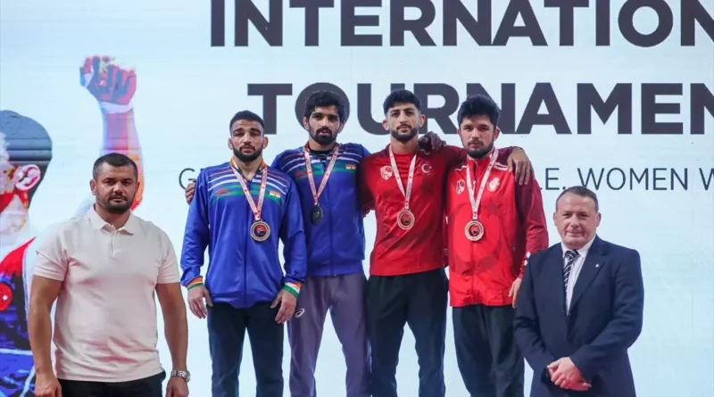Kocaeli'de güreş turnuvasının 3. günü bitti