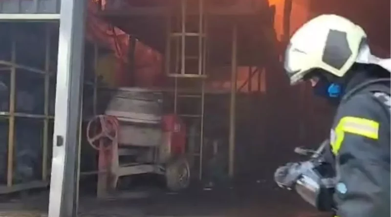 Gebze'deki Çelik Döküm Fabrikasında Yangın