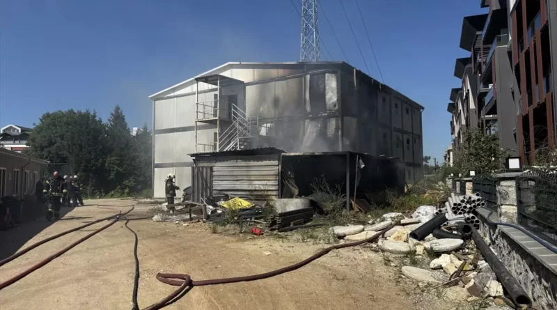 Kartepe İnşaat Şantiyesinde Yangın Oldu