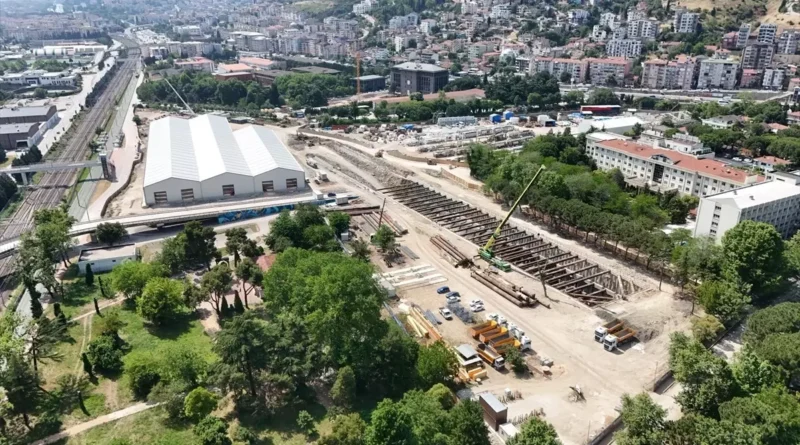 Körfezray Metro Projesi İstasyon Çalışmaları Devam Ediyor