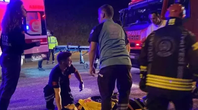 Kuzey Marmara Otoyolu'nda kazada 12 yaralı