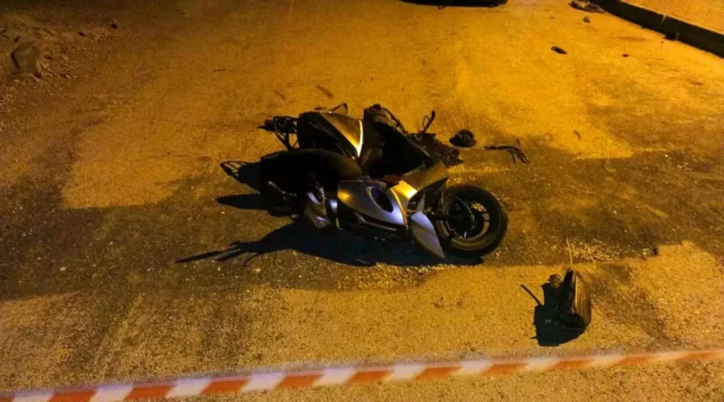 Kocaeli'de Trafik Kazası: Baba Öldü, Oğul Yaralı