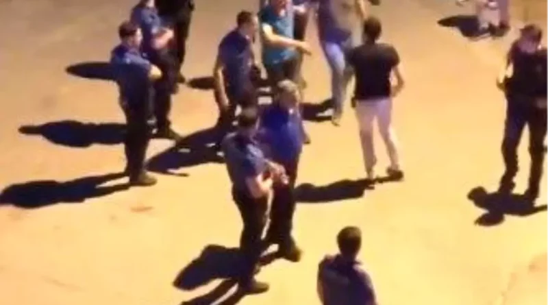 Kocaeli'de silahlı kişi sokakta yakalandı