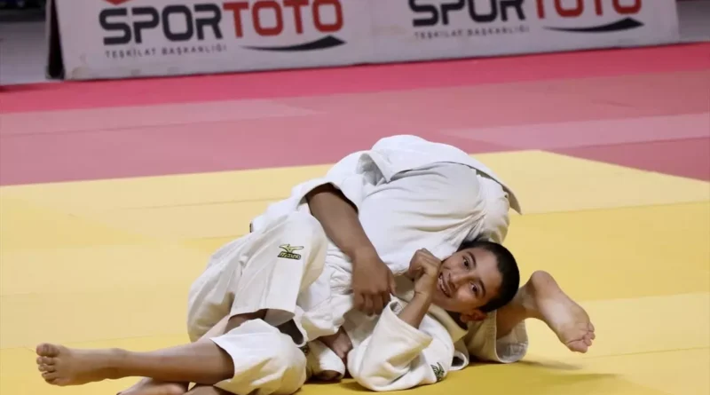 Türk Avrupa Yıldızlar Judo Kupası Kocaeli'nde başladı