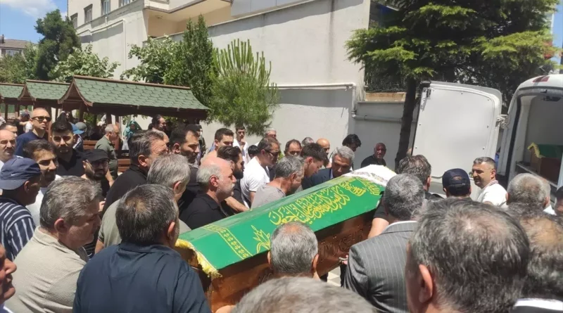 102 Yaşındaki Şükriye Yılandiloğlu Vefat Etti