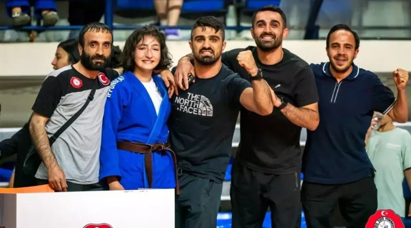 Ertuğrul Dönmez Yıldız Milli Takımda Antrenör