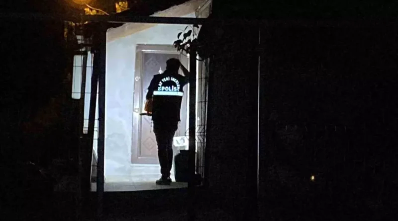 Kocaeli'nde Tartışma Kanlı Bitti: Üvey Oğul Yaralandı