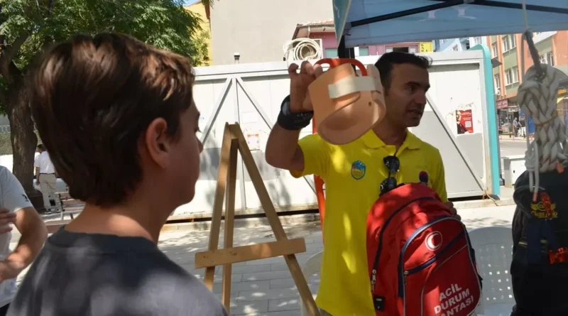 Marmara Depremi'nin 26. Yılı Anma Etkinliği Darıca'da Düzenlendi