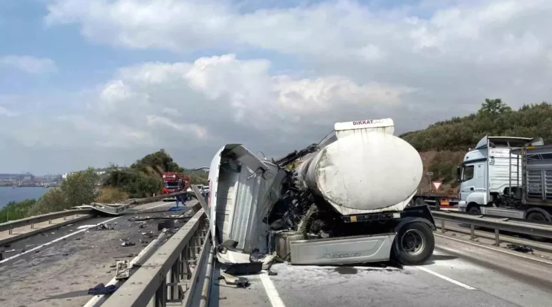 Kocaeli'de Tanker Kazası: Sürücü Yaralandı, Yol Kapatıldı
